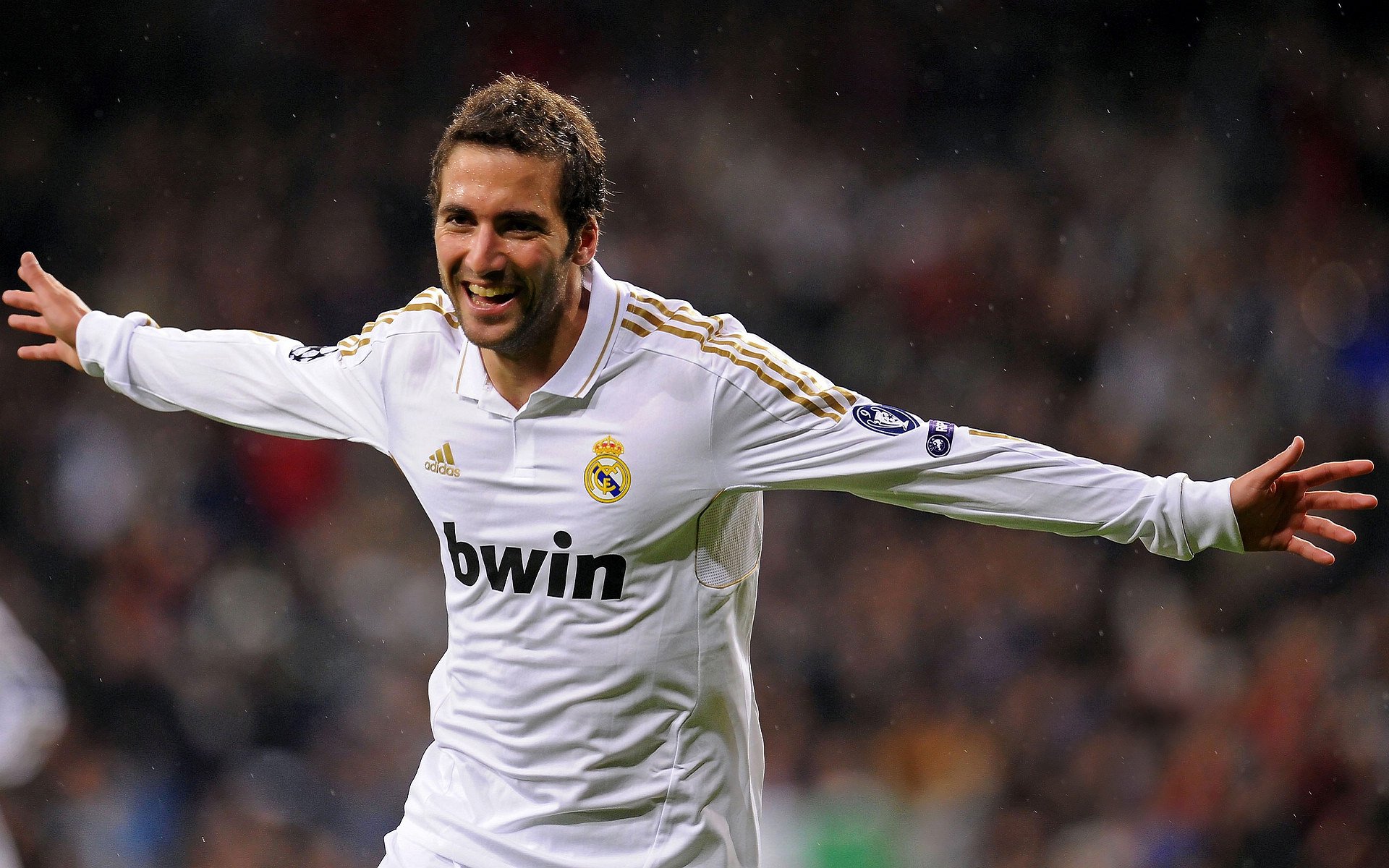 九游体育下载链接-小萨博·伊布拉伊莫维奇荣获赛季最有价值球员，小萨博尼斯技巧赛冠军